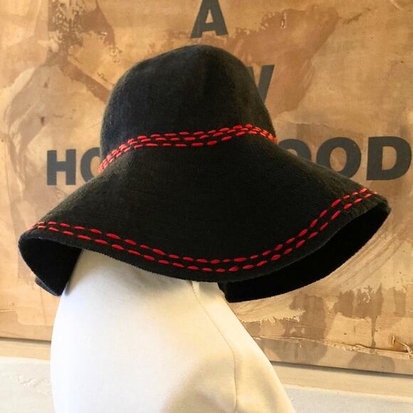 Stylish Vintage Black & Red Floppy Knit Womens Hat, Y2K - Picture 1 of 6